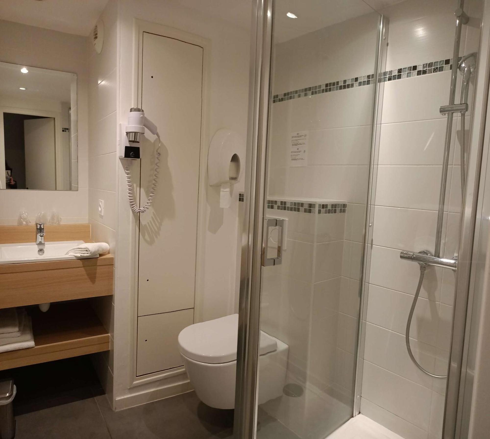 פורניק Brit Hotel Les Alizes מראה חיצוני תמונה
