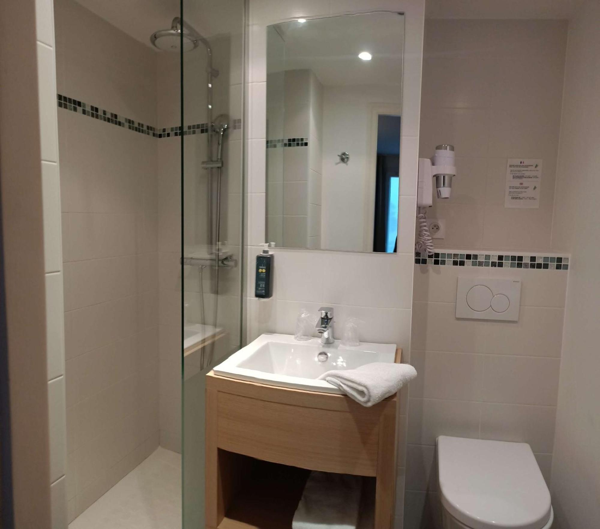 פורניק Brit Hotel Les Alizes מראה חיצוני תמונה
