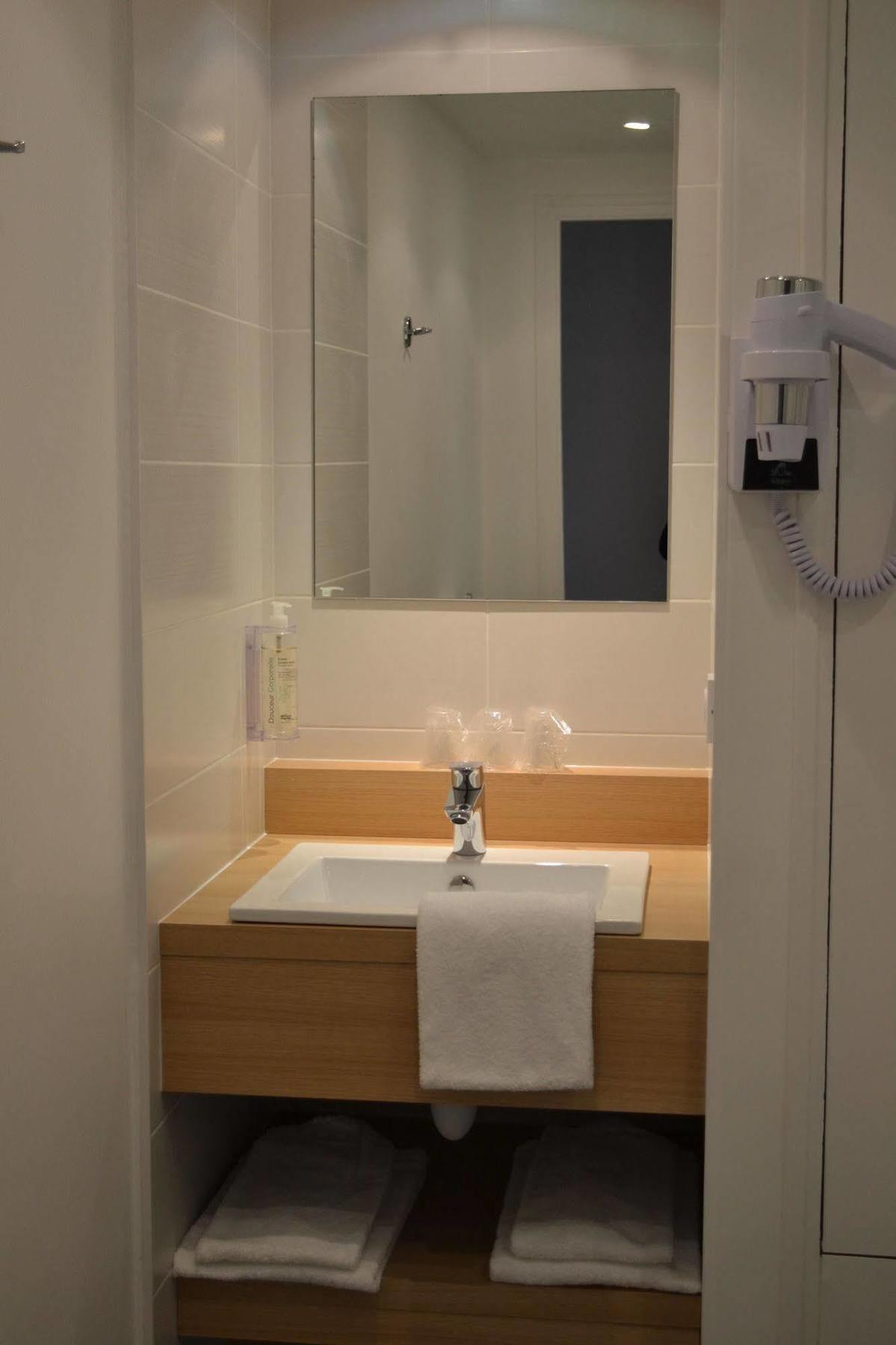 פורניק Brit Hotel Les Alizes מראה חיצוני תמונה